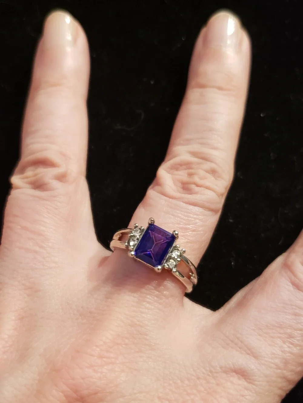 NEW Tanzanite Fashion Ring, Sz 8.5, S.P. Gorgeous Purple Blue Emerald Cut Stone.